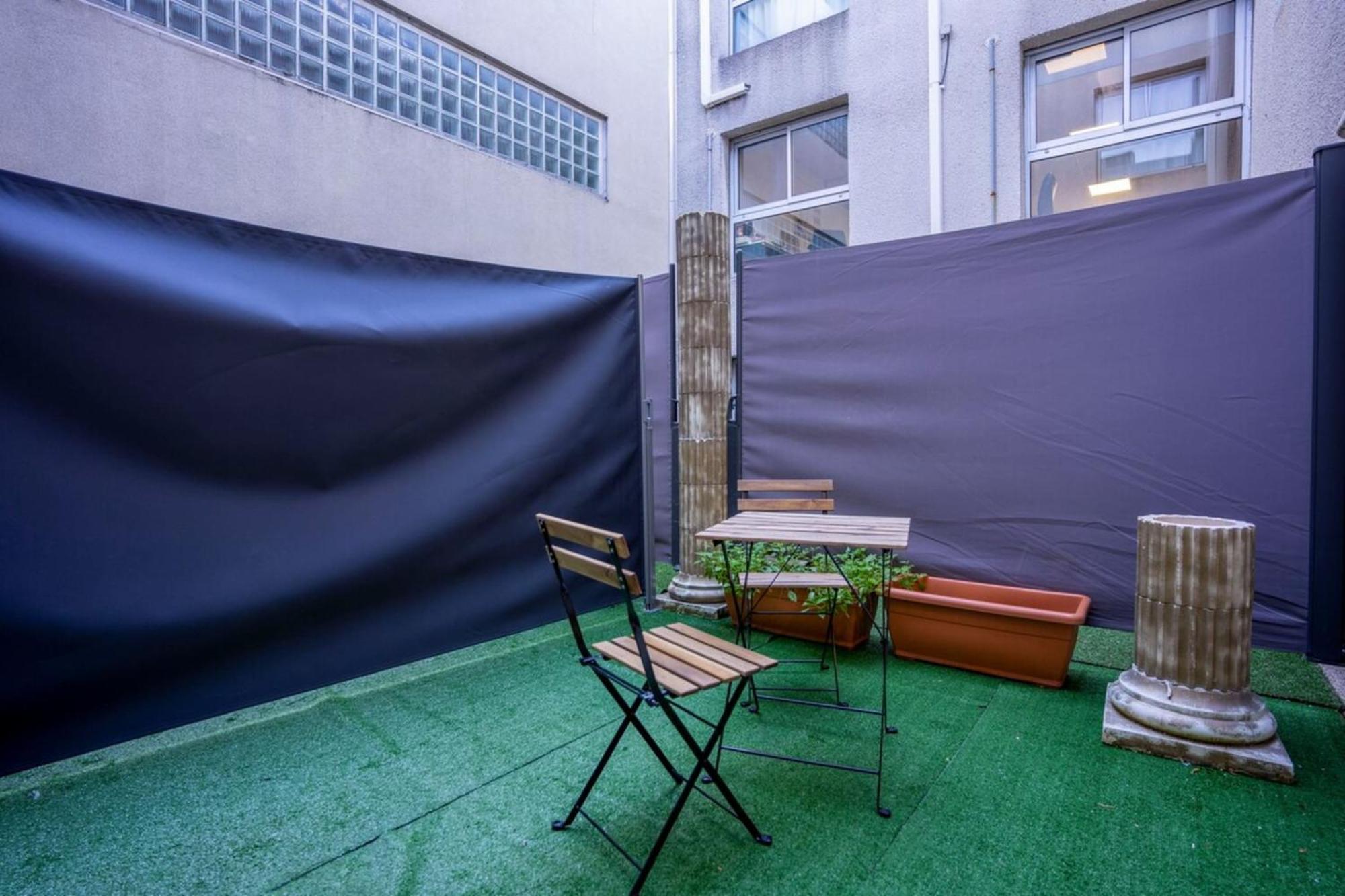 Atlas -Elix 100M Gare - Vue Remparts -Terrasse Avignon Exterior photo